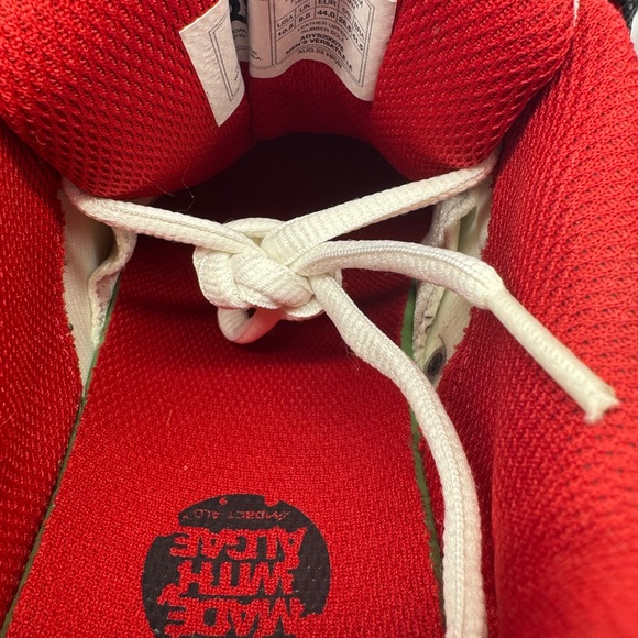 Men’s DC Shoe Co. Versatile LE White/Black/Athletic Red - Picture 7 of 9